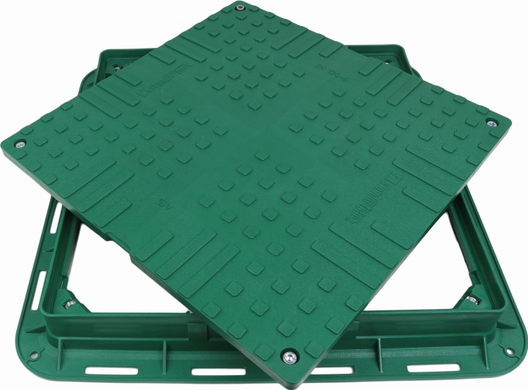 Właz 70x70(60x60)cm plastikowy kwadratowy zielony A15