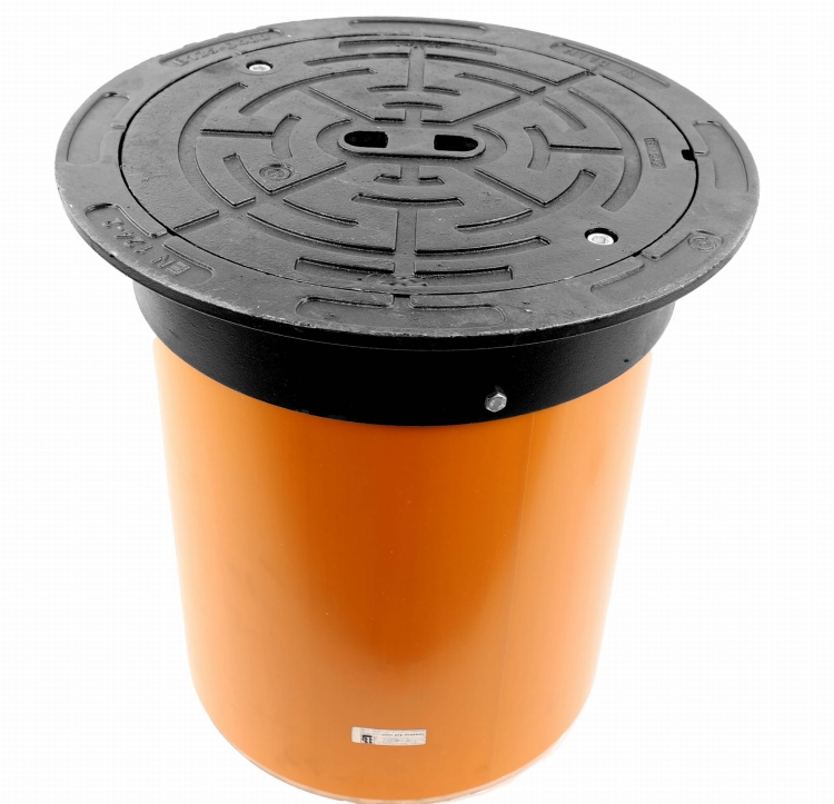 Właz żeliwny D400 z teleskopem 396mm (na rurę trzonową 425mm)