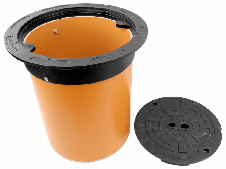 Właz żeliwny C250 z teleskopem 396mm (na rurę trzonową 425mm)