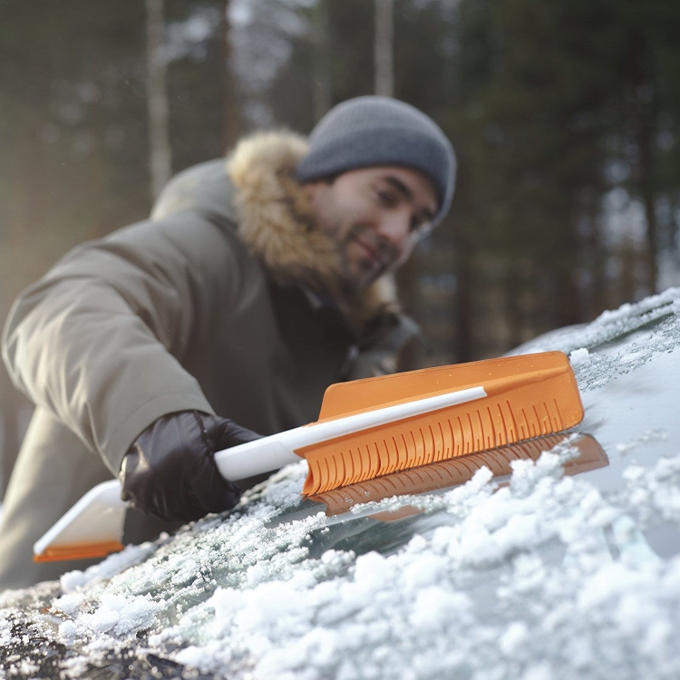 fiskars_skrobaczka_do_szyb_snow_expert_143062_7_semer.jpg
