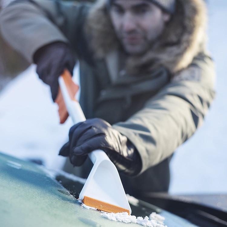 fiskars_skrobaczka_do_szyb_snow_expert_143062_6_semer.jpg