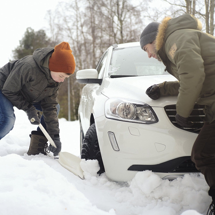 fiskars_snow_expert_szufla_do_sniegu_samochodowa_1019347_6_semer.jpg